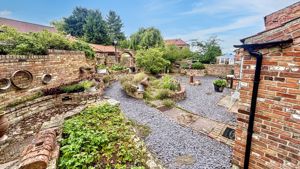 Photo 21- click for photo gallery